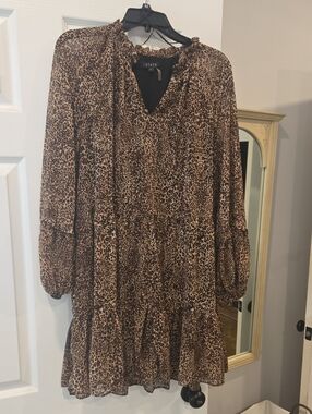 1State Brown Leopard Print Long Sleeve Tiered Dress